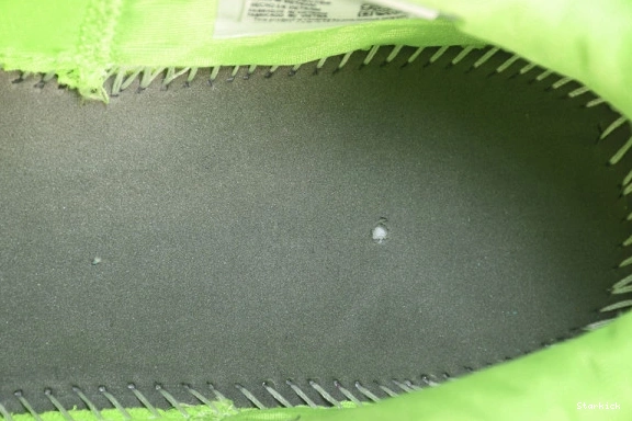 Stocking Stuffer  LeBron 20  FJ4955-300 Nike 0318